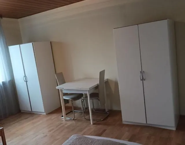 Ferienunterkunft&monteure C.c *