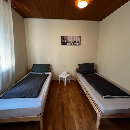 Ferienunterkunft&monteure C.c Апартаменты Швабах