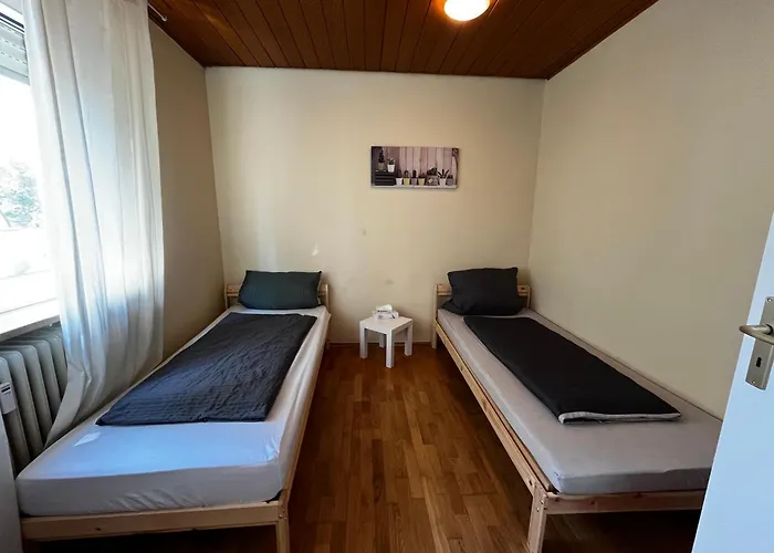 Ferienunterkunft&monteure C.c Апартаменты Швабах